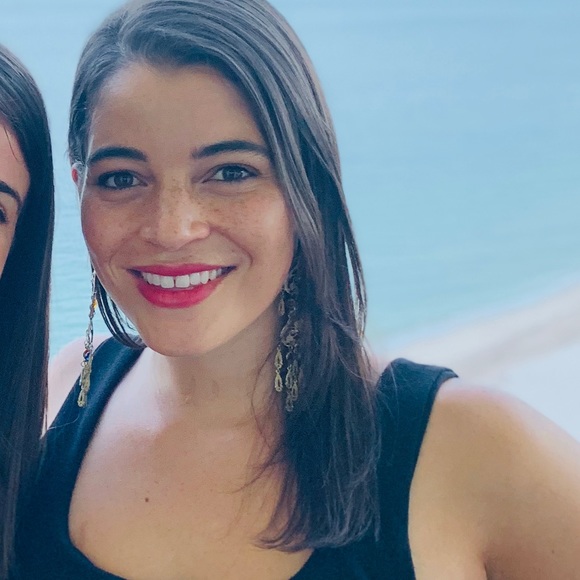 Meet your Posher, Alexis - Picture 1 of 1